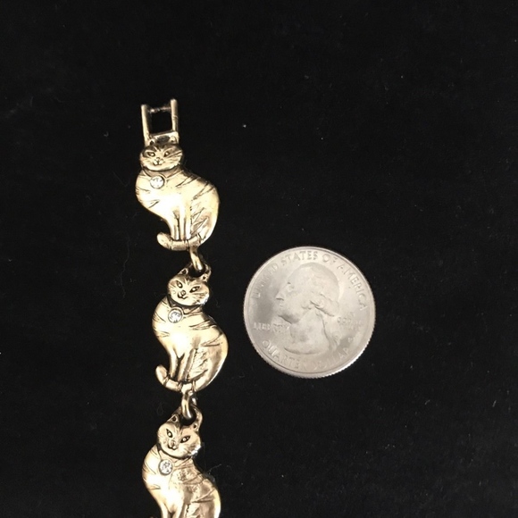 Sitting Cats Gold Toned  Rhinestone Bracelet - Picture 8 of 8
